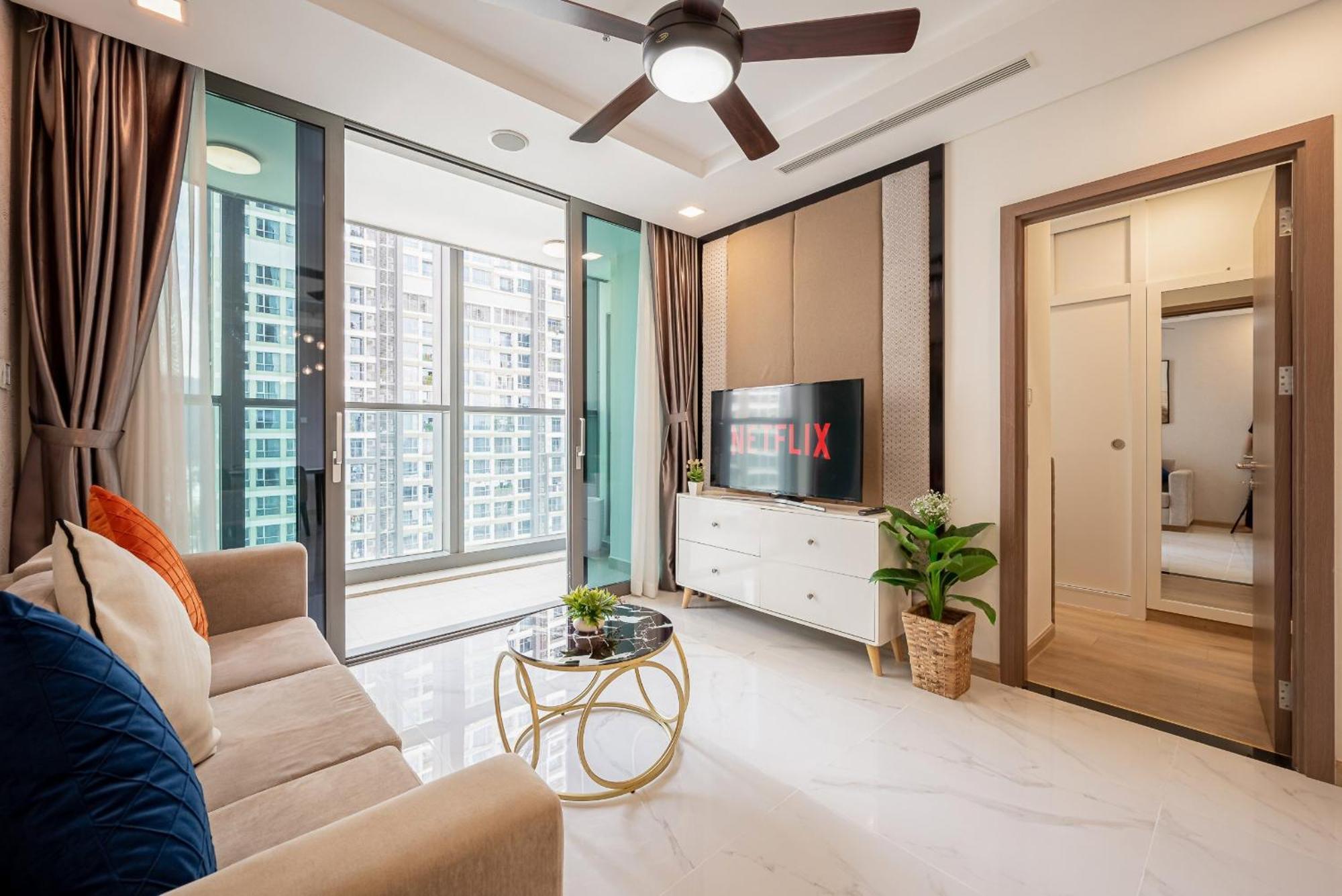 Urban Heights Rentals Landmark 81 Хошимин Экстерьер фото