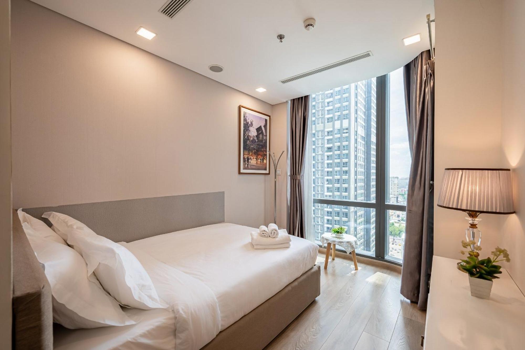 Urban Heights Rentals Landmark 81 Хошимин Экстерьер фото