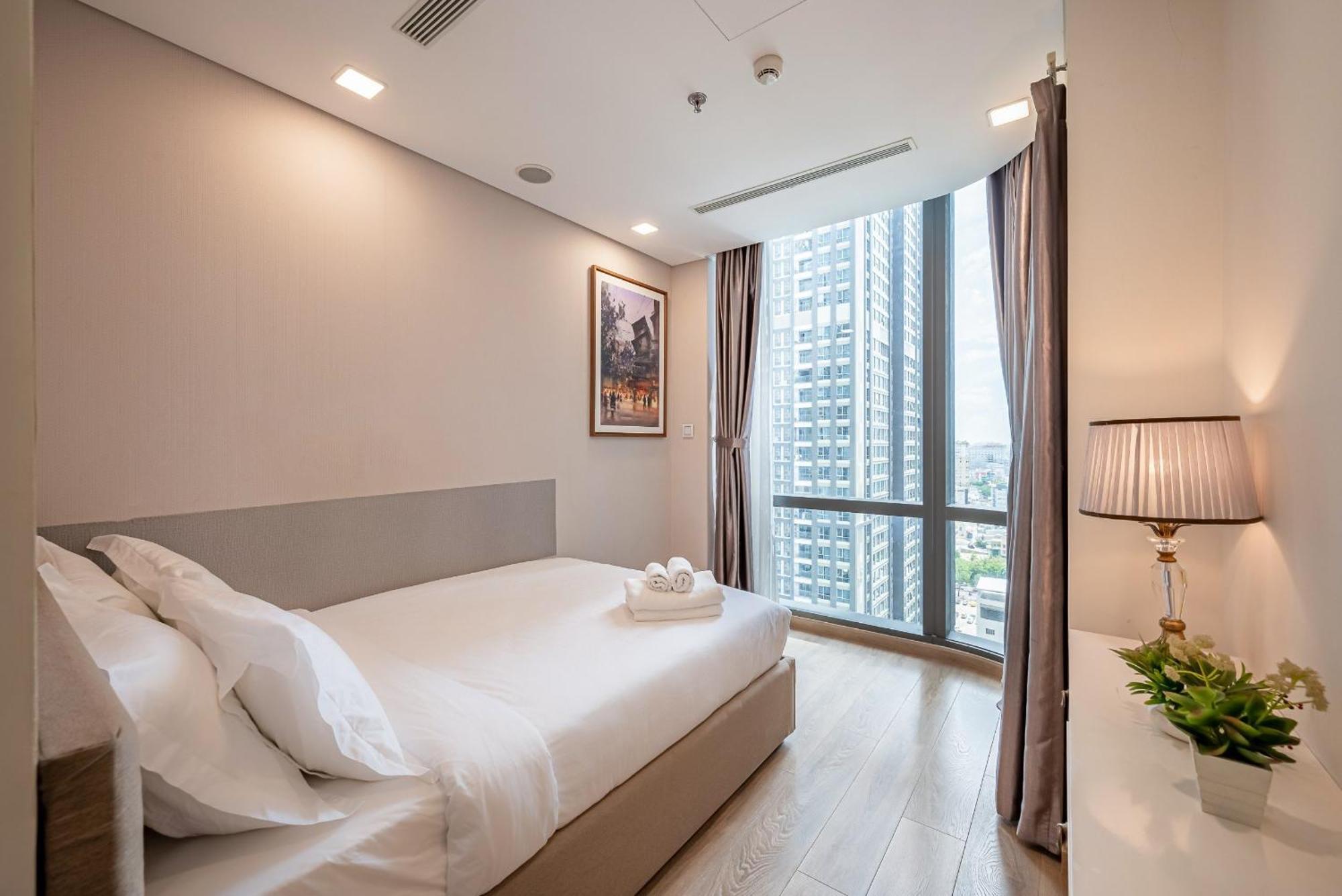 Urban Heights Rentals Landmark 81 Хошимин Экстерьер фото